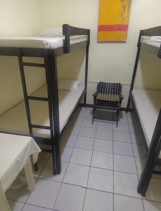 Hostel Pura Vida En 利比里亚 外观 照片