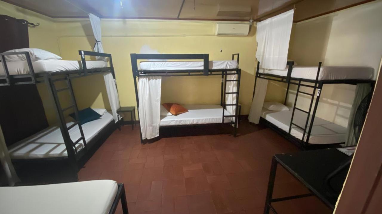 Hostel Pura Vida En 利比里亚 外观 照片